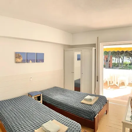 Near Falesia Beach, 公寓 阿尔布费拉