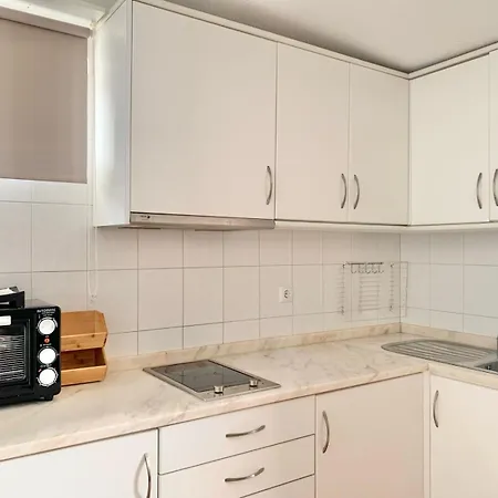 شقة Near Falesia Beach,